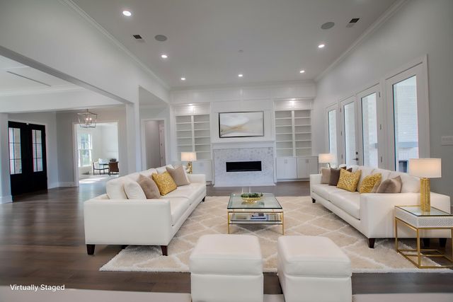 2611 MOORE RD, Germantown, TN 38138