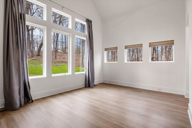 925 Weeping Willow Rd, Hendersonville, TN 37075