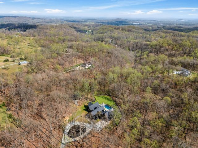 925 Weeping Willow Rd, Hendersonville, TN 37075