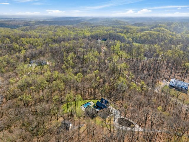 925 Weeping Willow Rd, Hendersonville, TN 37075