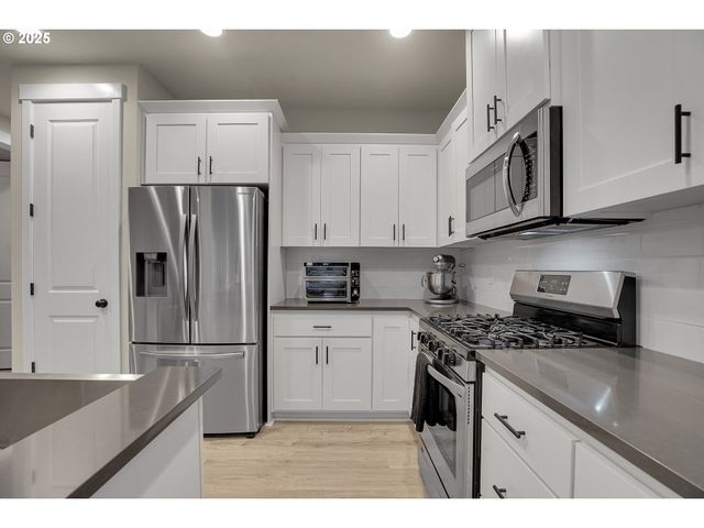 12467 Se WATER DROP Way, Happy Valley, OR 97086