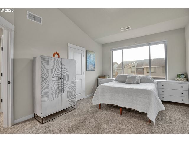 12467 Se WATER DROP Way, Happy Valley, OR 97086