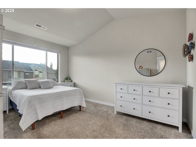 12467 Se WATER DROP Way, Happy Valley, OR 97086