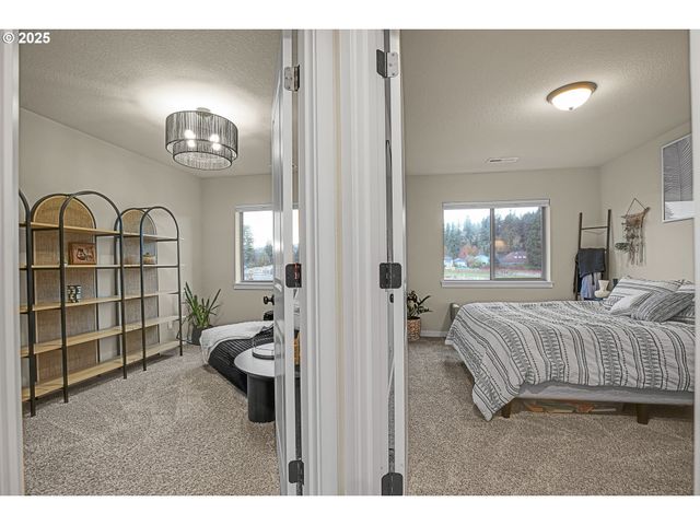 12467 Se WATER DROP Way, Happy Valley, OR 97086