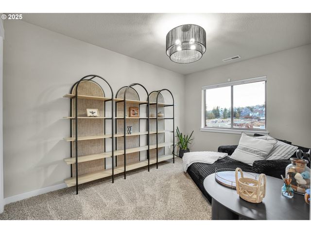 12467 Se WATER DROP Way, Happy Valley, OR 97086