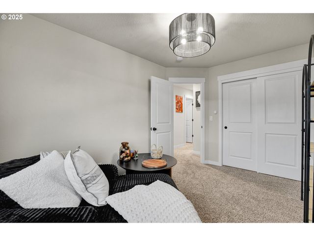 12467 Se WATER DROP Way, Happy Valley, OR 97086