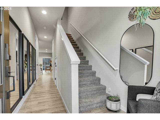 12467 Se WATER DROP Way, Happy Valley, OR 97086