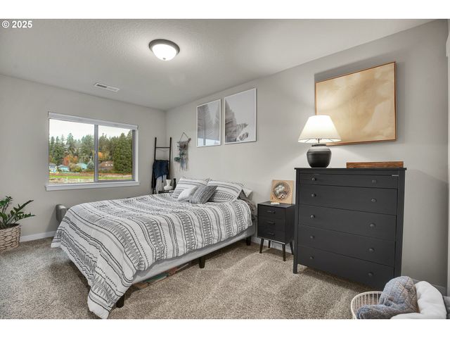 12467 Se WATER DROP Way, Happy Valley, OR 97086