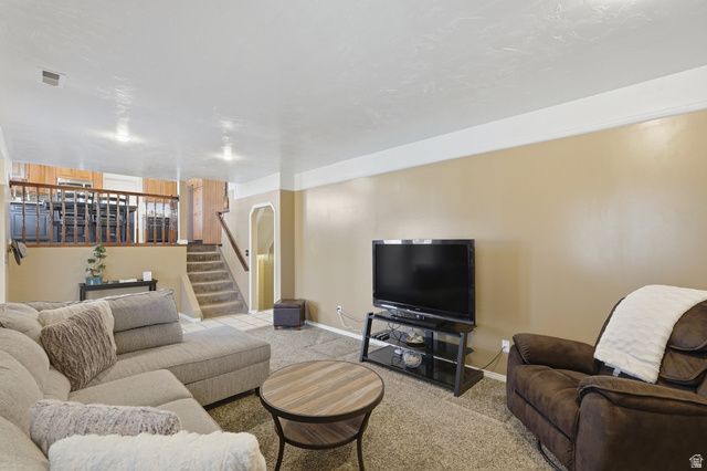 1320 E WOODHILL CIR, Sandy, UT 84092