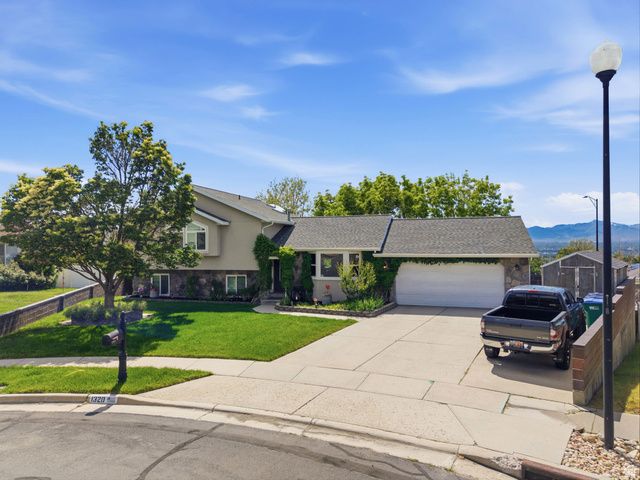 1320 E WOODHILL CIR, Sandy, UT 84092