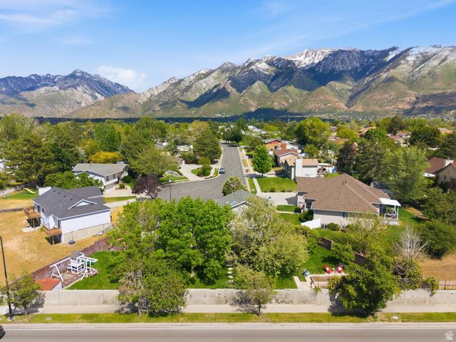 1320 E WOODHILL CIR, Sandy, UT 84092