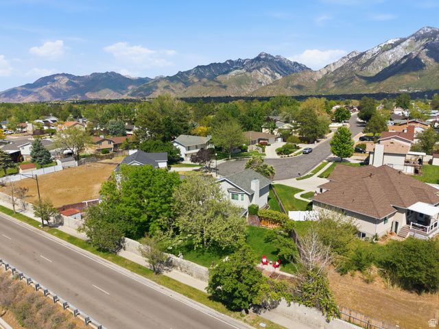 1320 E WOODHILL CIR, Sandy, UT 84092