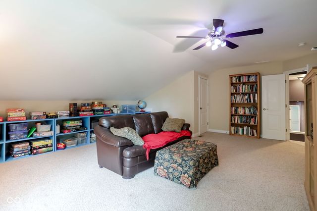 3649 Oak Forge Way, Greenwood, IN 46143