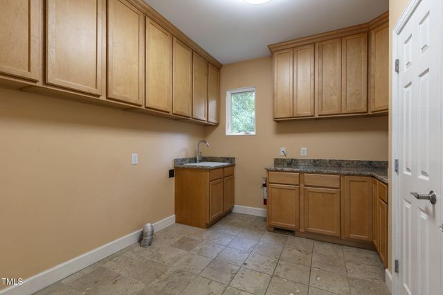 2811 Deerfield Lane N, Wilson, NC 27896