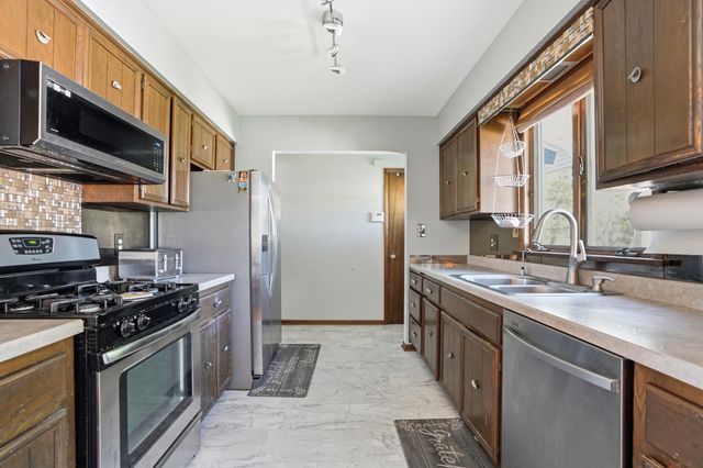 8147 Harrison Avenue, Munster, IN 46321