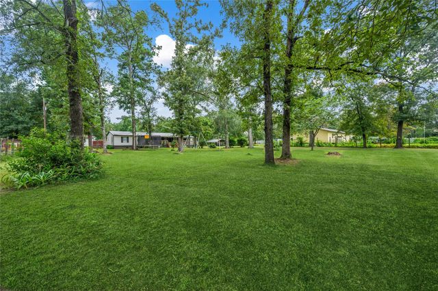 12203 Day Drive, Conroe, TX 77303