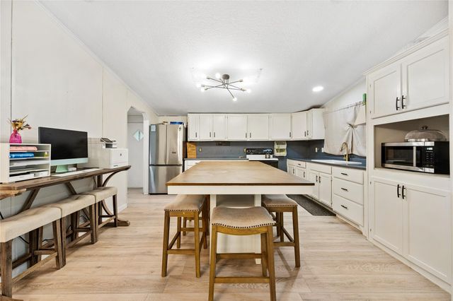 12203 Day Drive, Conroe, TX 77303