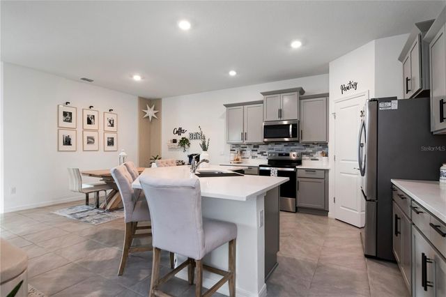 8556 BOLD CYPRESS LANE, Wesley Chapel, FL 33545