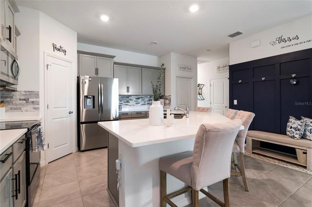8556 BOLD CYPRESS LANE, Wesley Chapel, FL 33545