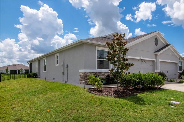 8556 BOLD CYPRESS LANE, Wesley Chapel, FL 33545