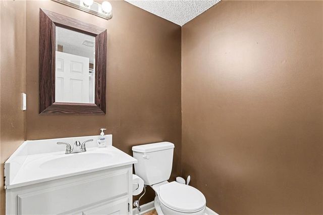 20669 W 124TH Terrace, Olathe, KS 66061
