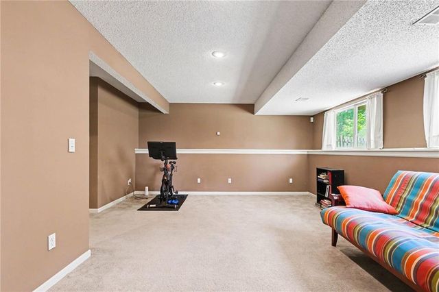 20669 W 124TH Terrace, Olathe, KS 66061