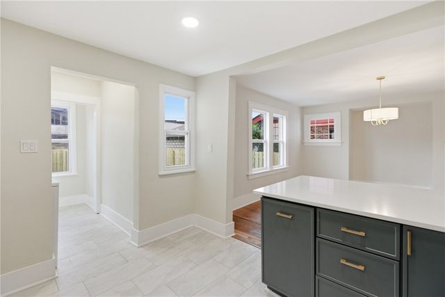 934 Maplewood Ave, Economy, PA 15003