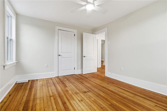 934 Maplewood Ave, Economy, PA 15003