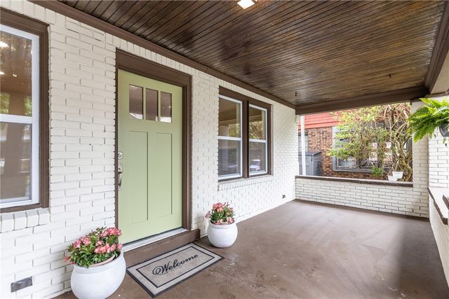 934 Maplewood Ave, Economy, PA 15003