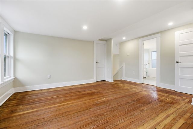 934 Maplewood Ave, Economy, PA 15003