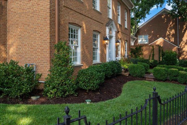 558 Central Avenue, Lexington, KY 40502