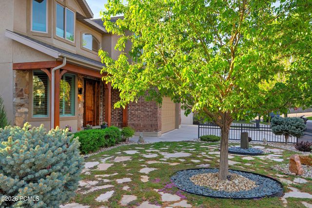 11438 S Gadzooks Drive, Sandy, UT 84094