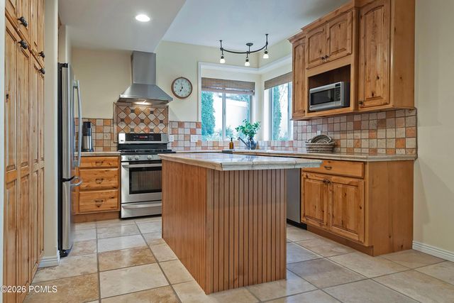 11438 S Gadzooks Drive, Sandy, UT 84094
