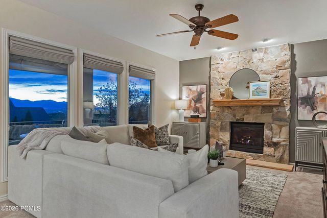 11438 S Gadzooks Drive, Sandy, UT 84094