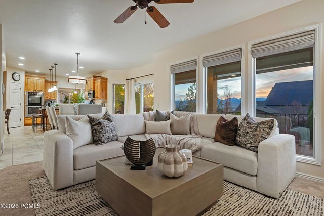 11438 S Gadzooks Drive, Sandy, UT 84094