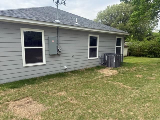 382 CARBON DR, Memphis, TN 38109