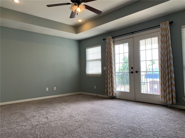 4156 W Bradstreet Lane, Fayetteville, AR 72704