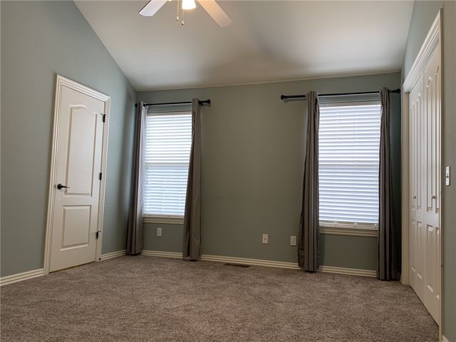 4156 W Bradstreet Lane, Fayetteville, AR 72704