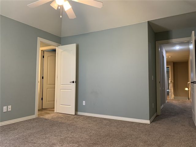 4156 W Bradstreet Lane, Fayetteville, AR 72704