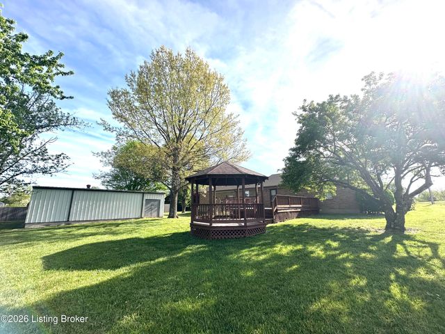 1028 Farmaway Dr, Bardstown, KY 40004