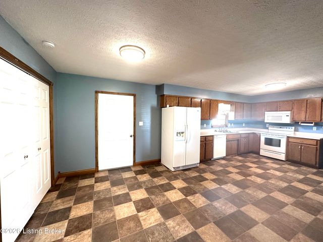 1028 Farmaway Dr, Bardstown, KY 40004