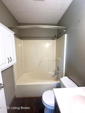 1028 Farmaway Dr, Bardstown, KY 40004