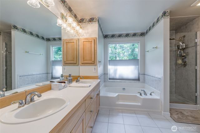 29938 200th Court SE, Kent, WA 98042