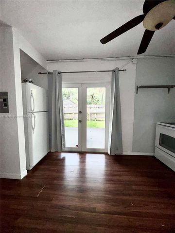 1601 SW 20th Ave 3, Fort Lauderdale, FL 33312