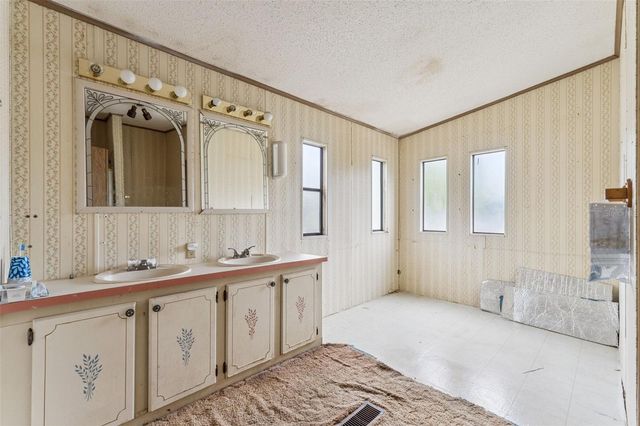 2220 MCMICHAEL ROAD, St Cloud, FL 34771