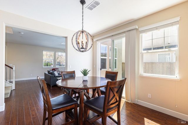 2129 Chokeberry Ct, Santa Rosa, CA 95404