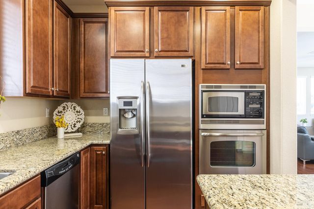 2129 Chokeberry Ct, Santa Rosa, CA 95404