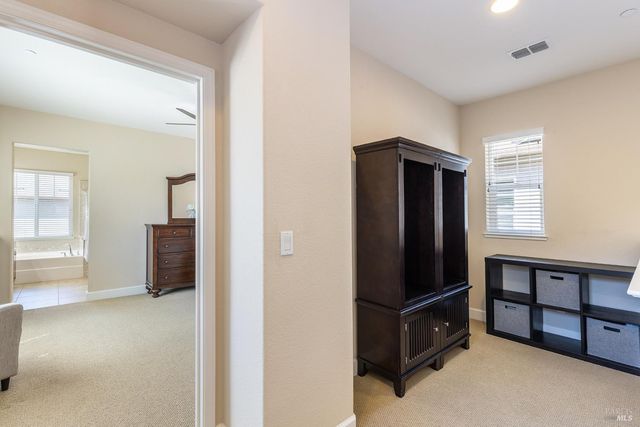 2129 Chokeberry Ct, Santa Rosa, CA 95404