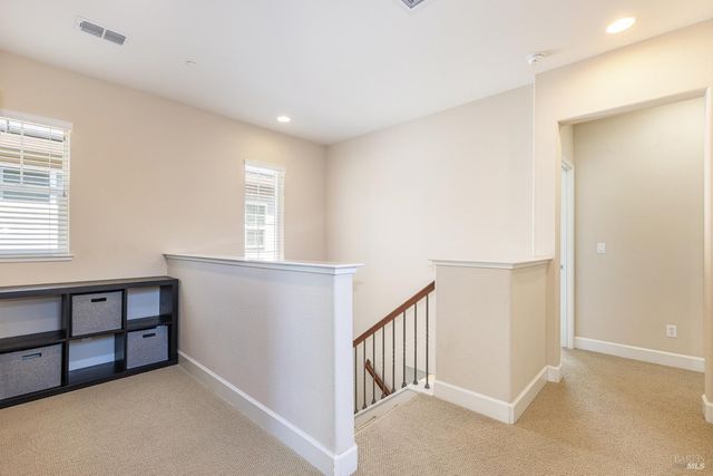 2129 Chokeberry Ct, Santa Rosa, CA 95404