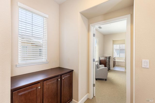 2129 Chokeberry Ct, Santa Rosa, CA 95404